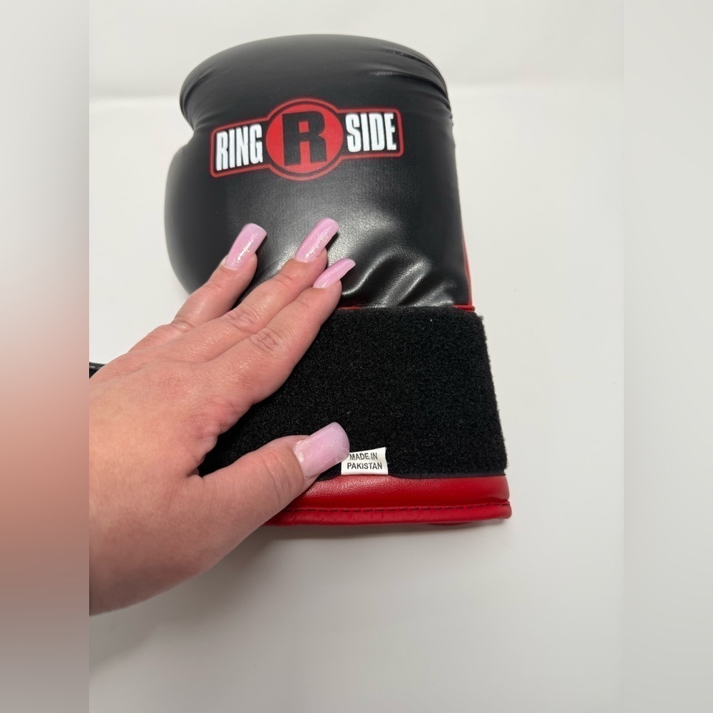 Ringside Black Boxing Gloves - Picture 5 of 5